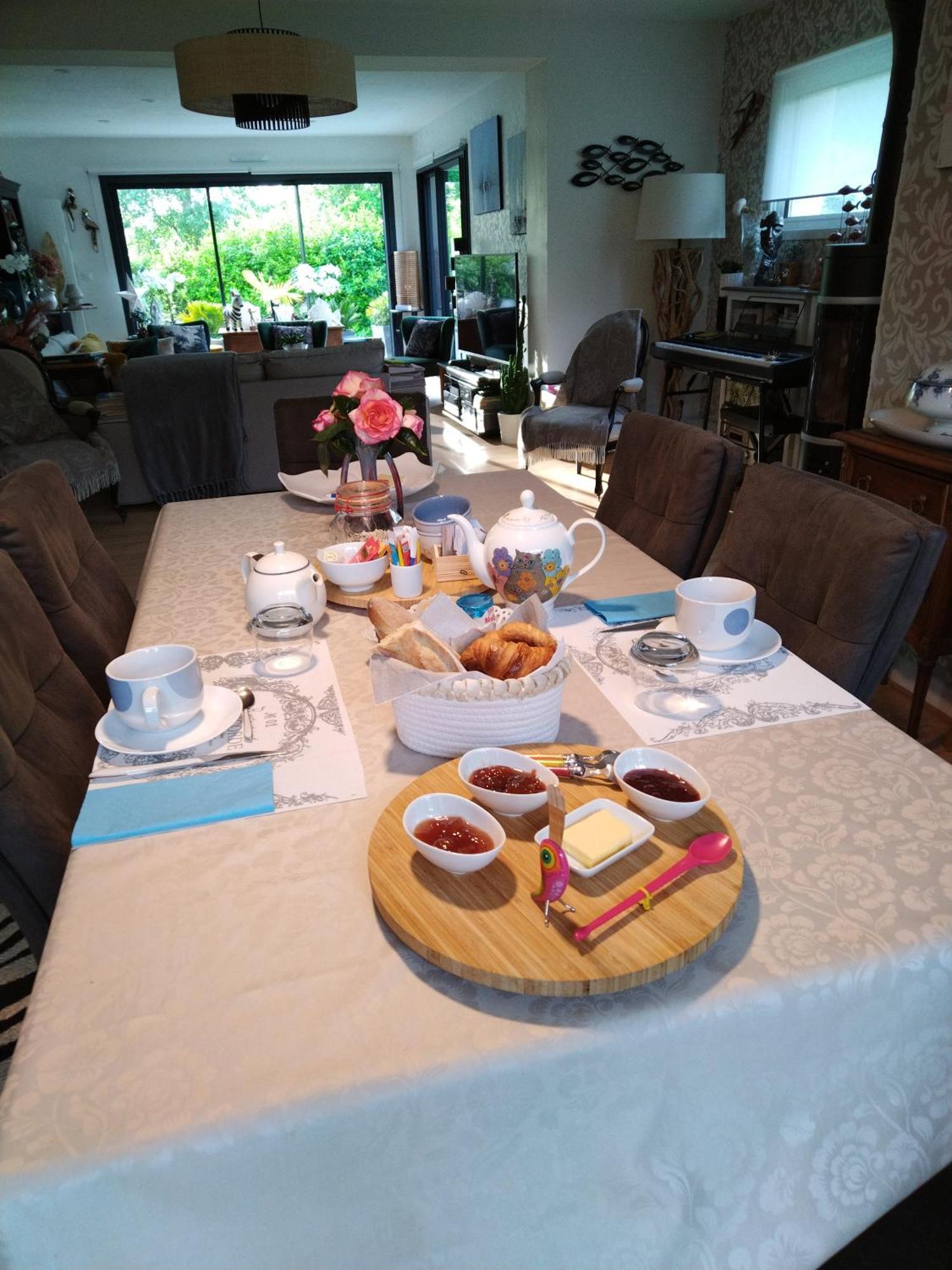 Chez Helene Bed & Breakfast Saint Coulomb Bagian luar foto