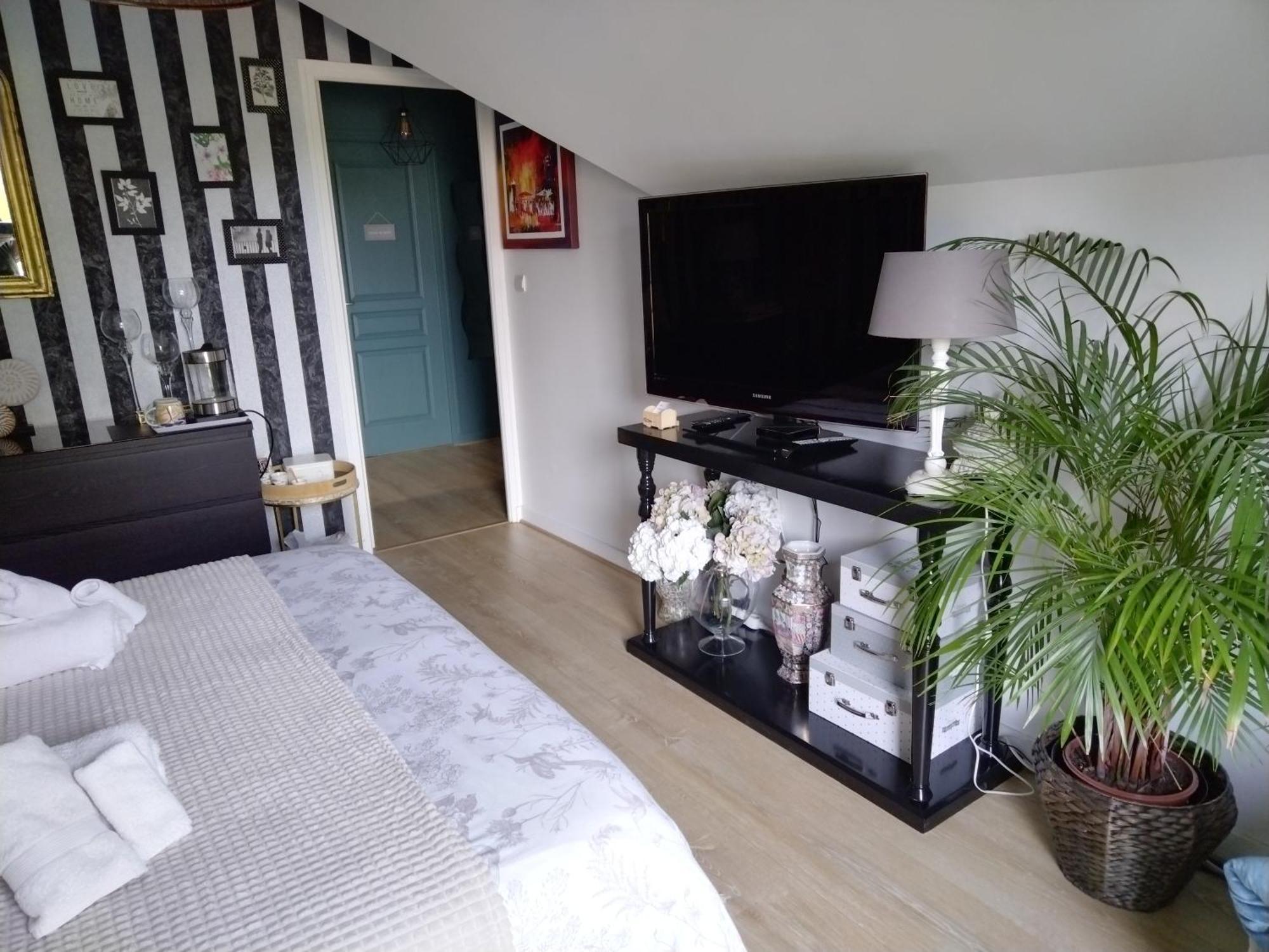 Chez Helene Bed & Breakfast Saint Coulomb Bagian luar foto